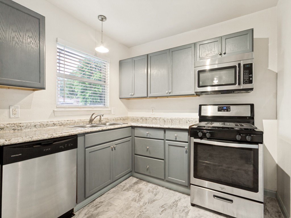 3319 Mayhew Drive Dallas TX 75228