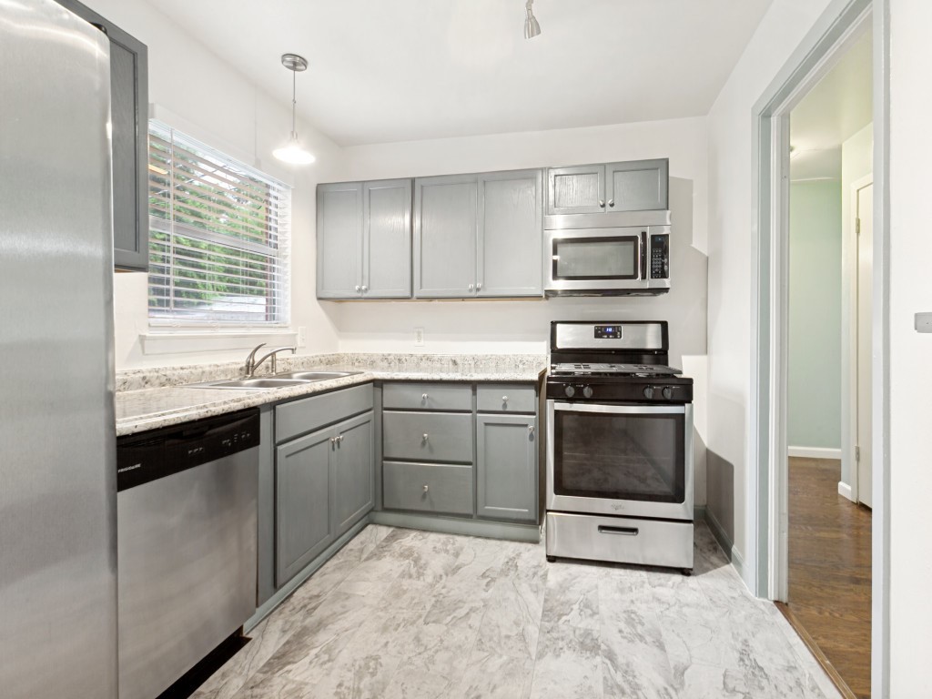 3319 Mayhew Drive Dallas TX 75228