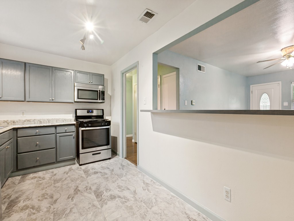 3319 Mayhew Drive Dallas TX 75228
