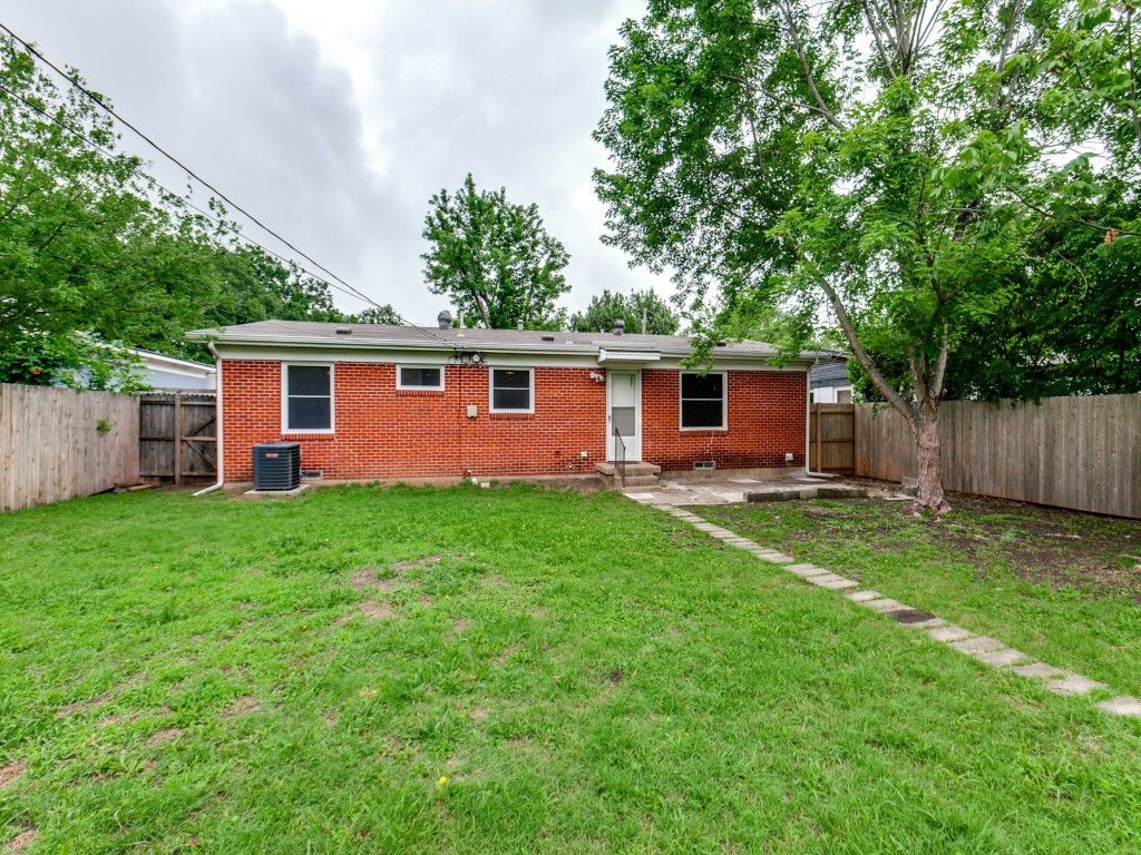 3319 Mayhew Drive Dallas TX 75228