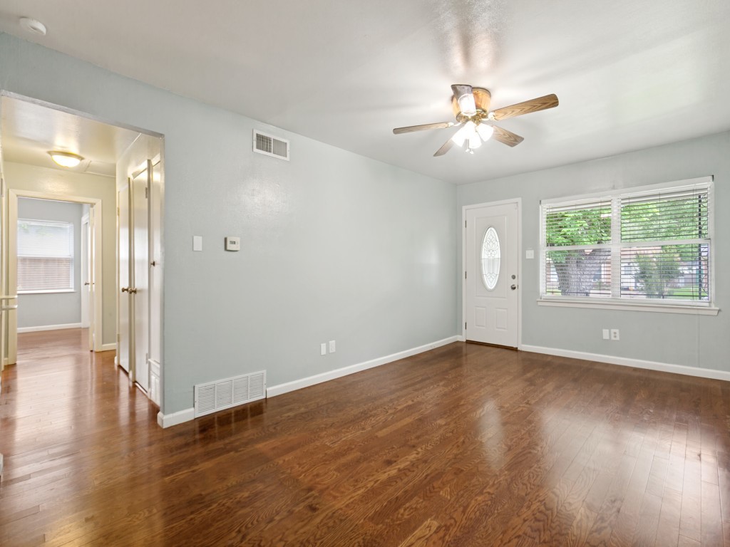 3319 Mayhew Drive Dallas TX 75228