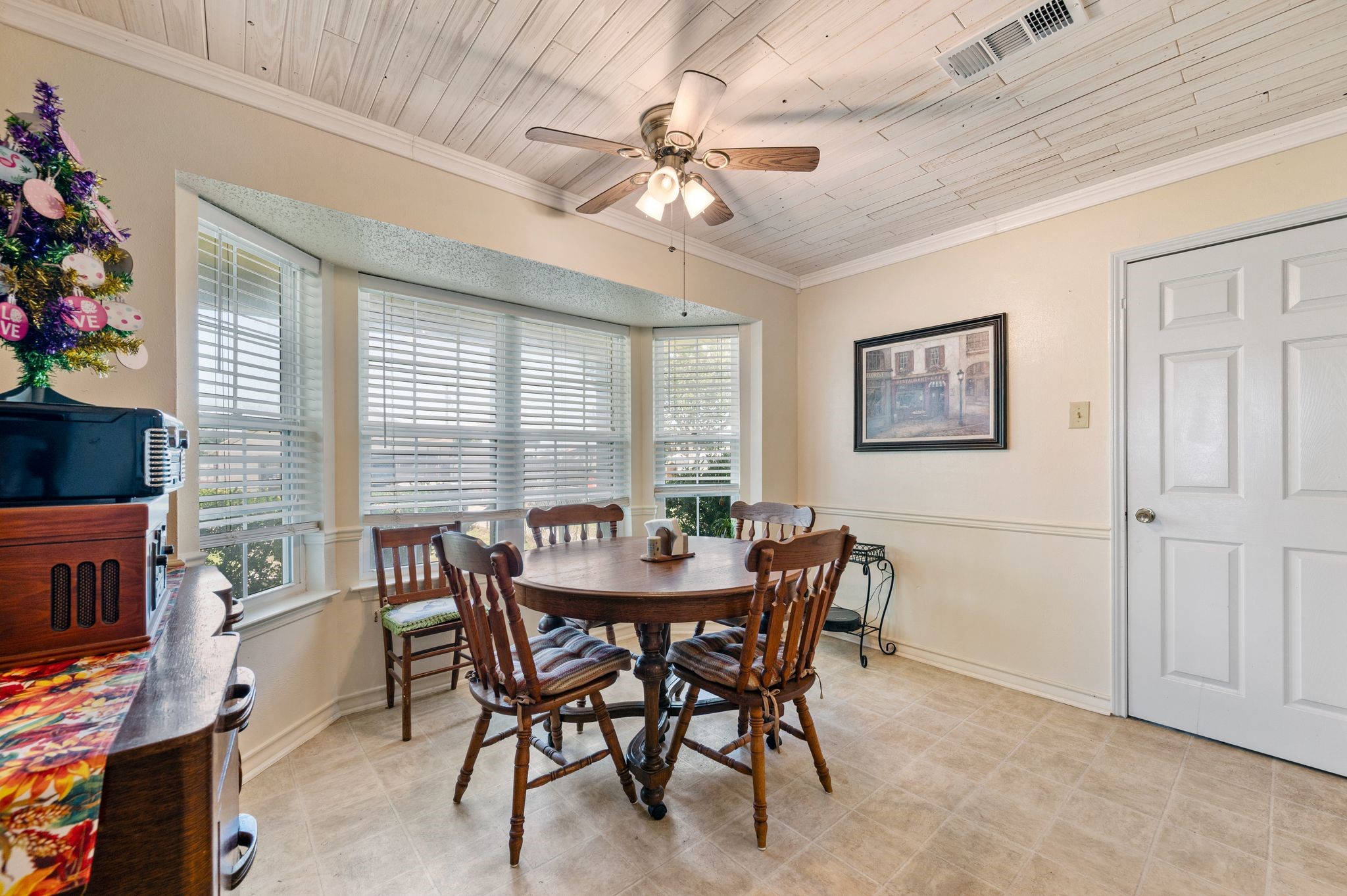 266 Old Chisholm Trail Rhome TX 76078