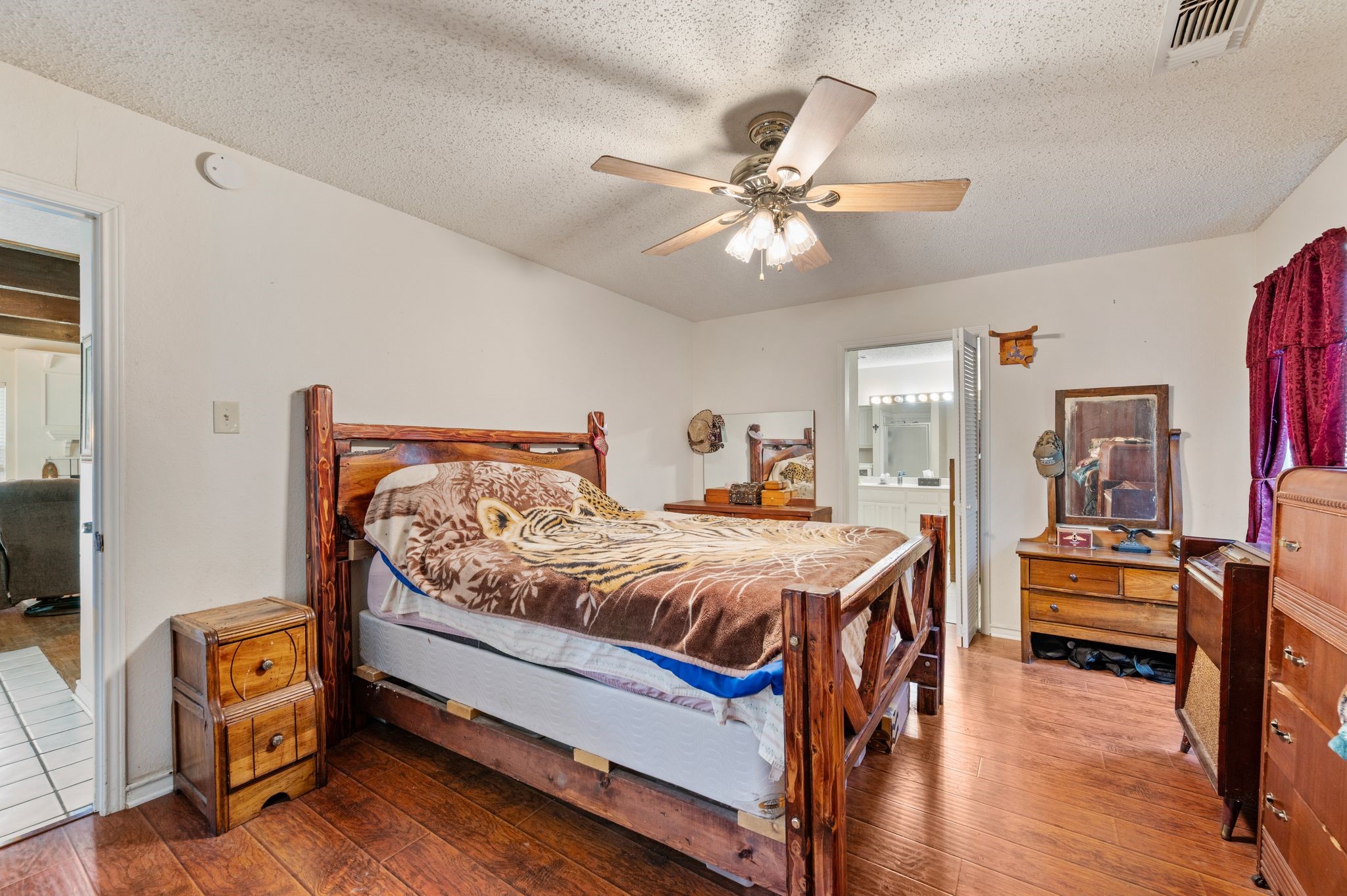 266 Old Chisholm Trail Rhome TX 76078