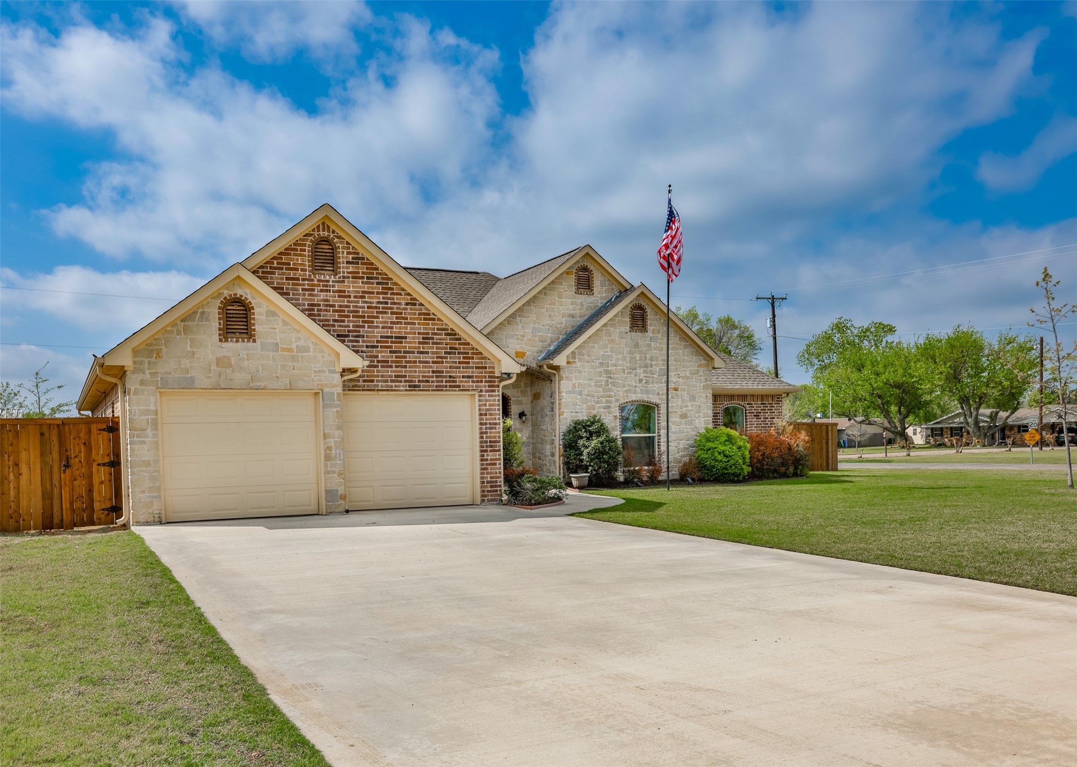 700 Mary Lee Lane Collinsville TX 76233