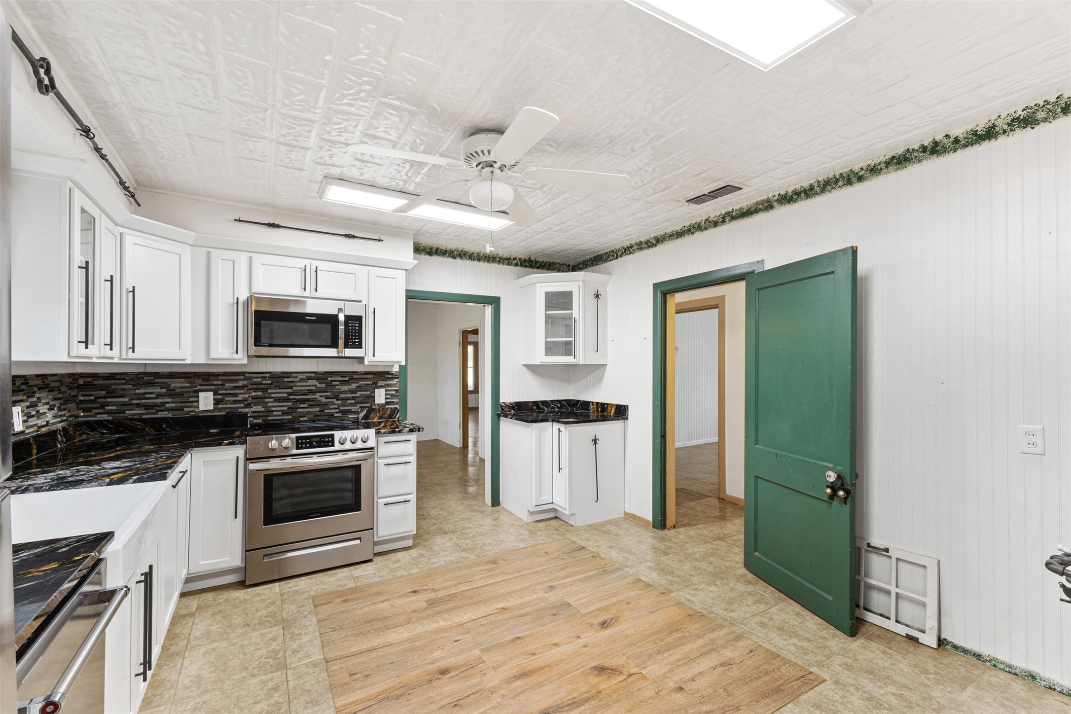 195 County Road 852 Donie TX 75838
