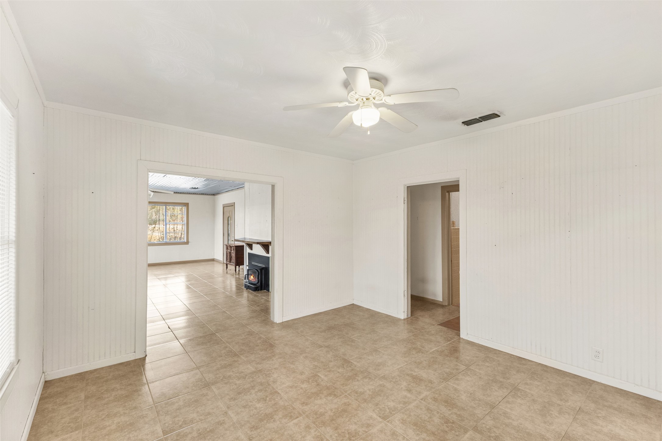 195 County Road 852 Donie TX 75838