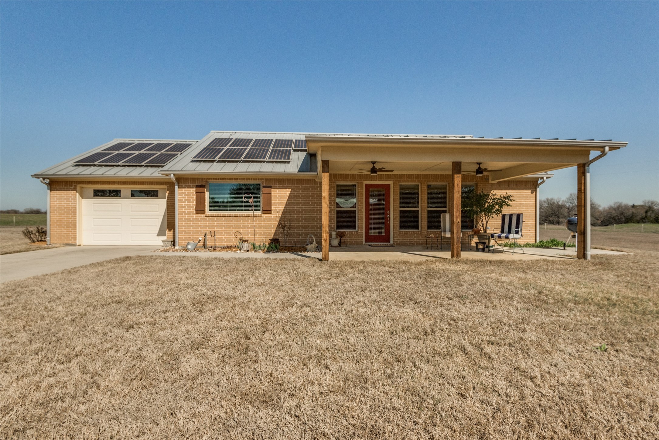1104 County Road 2560 Alvord TX 76225