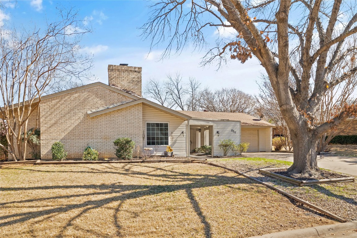 2317 Smokerise Drive Arlington TX 76016