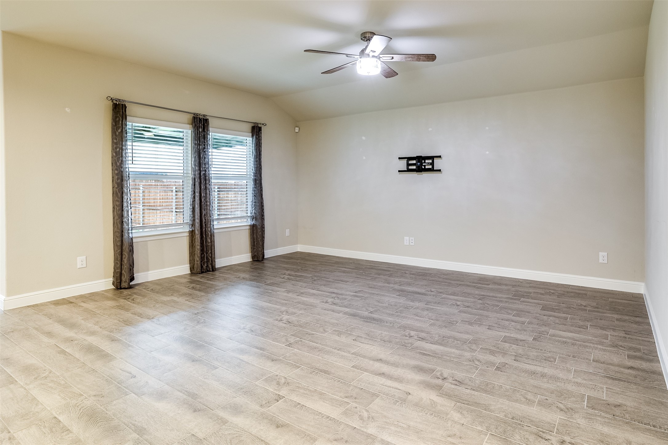 1704 Battery Park Drive Alvarado TX 76009