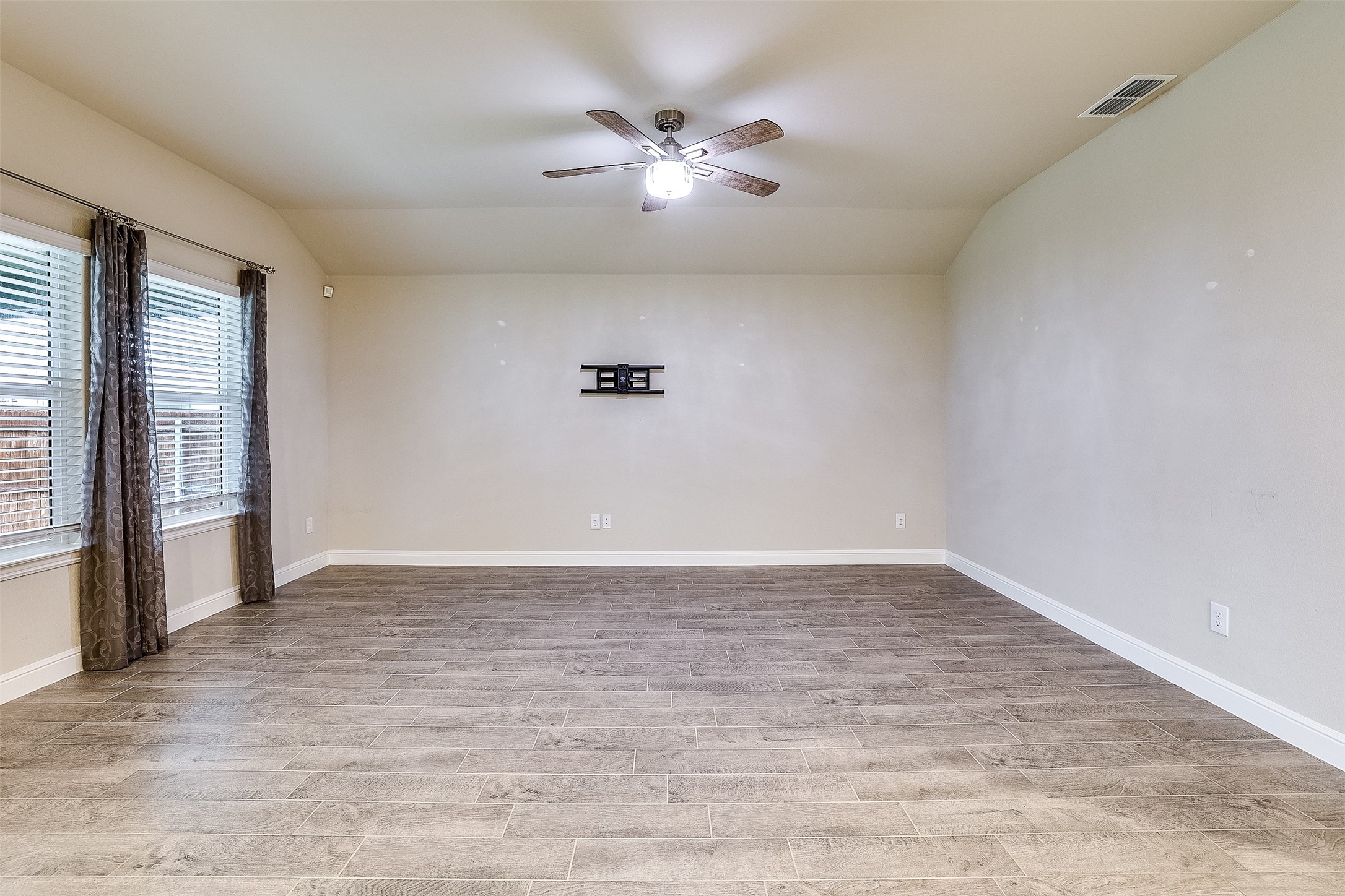 1704 Battery Park Drive Alvarado TX 76009