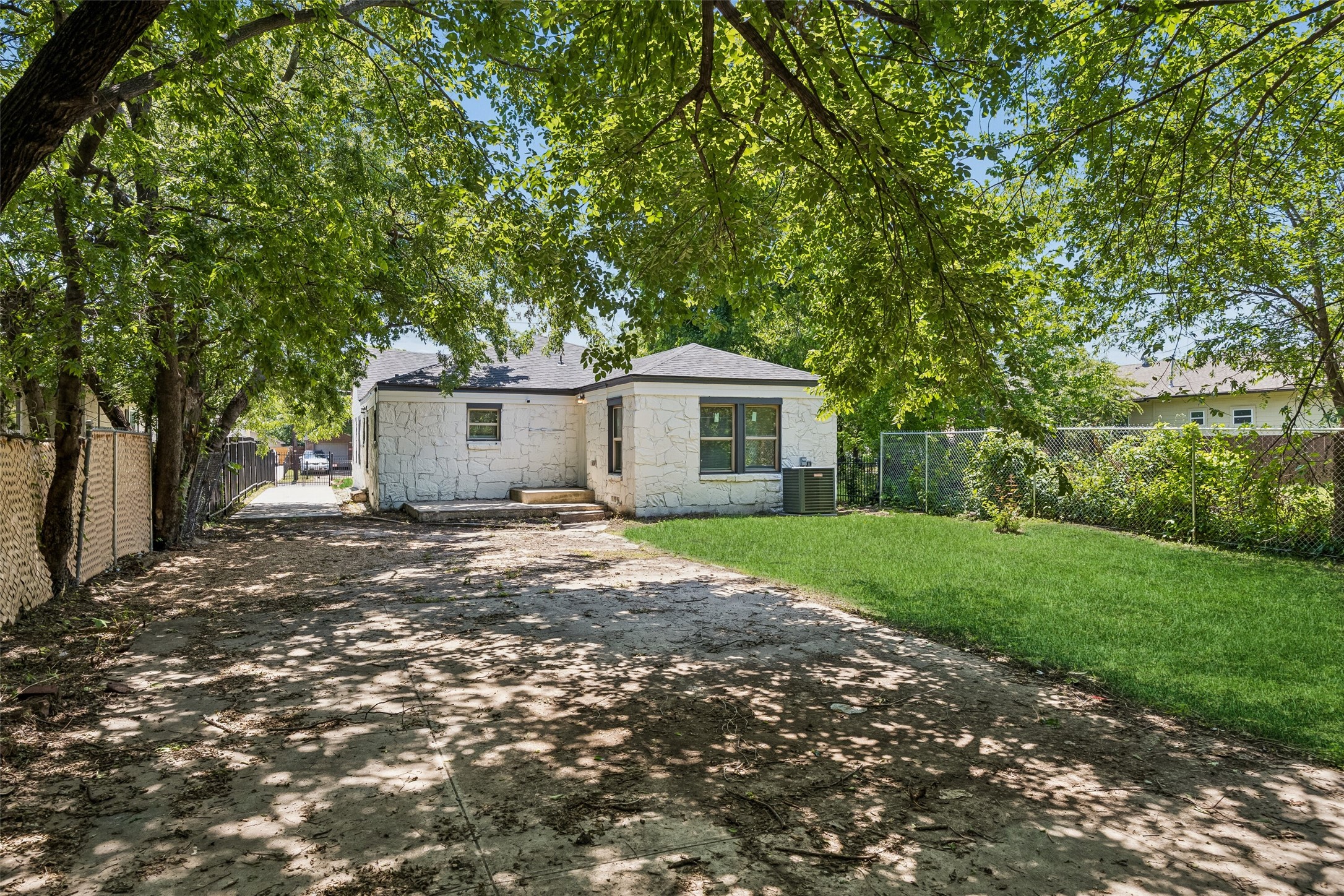 1408 S Fitzhugh Avenue Dallas TX 75223