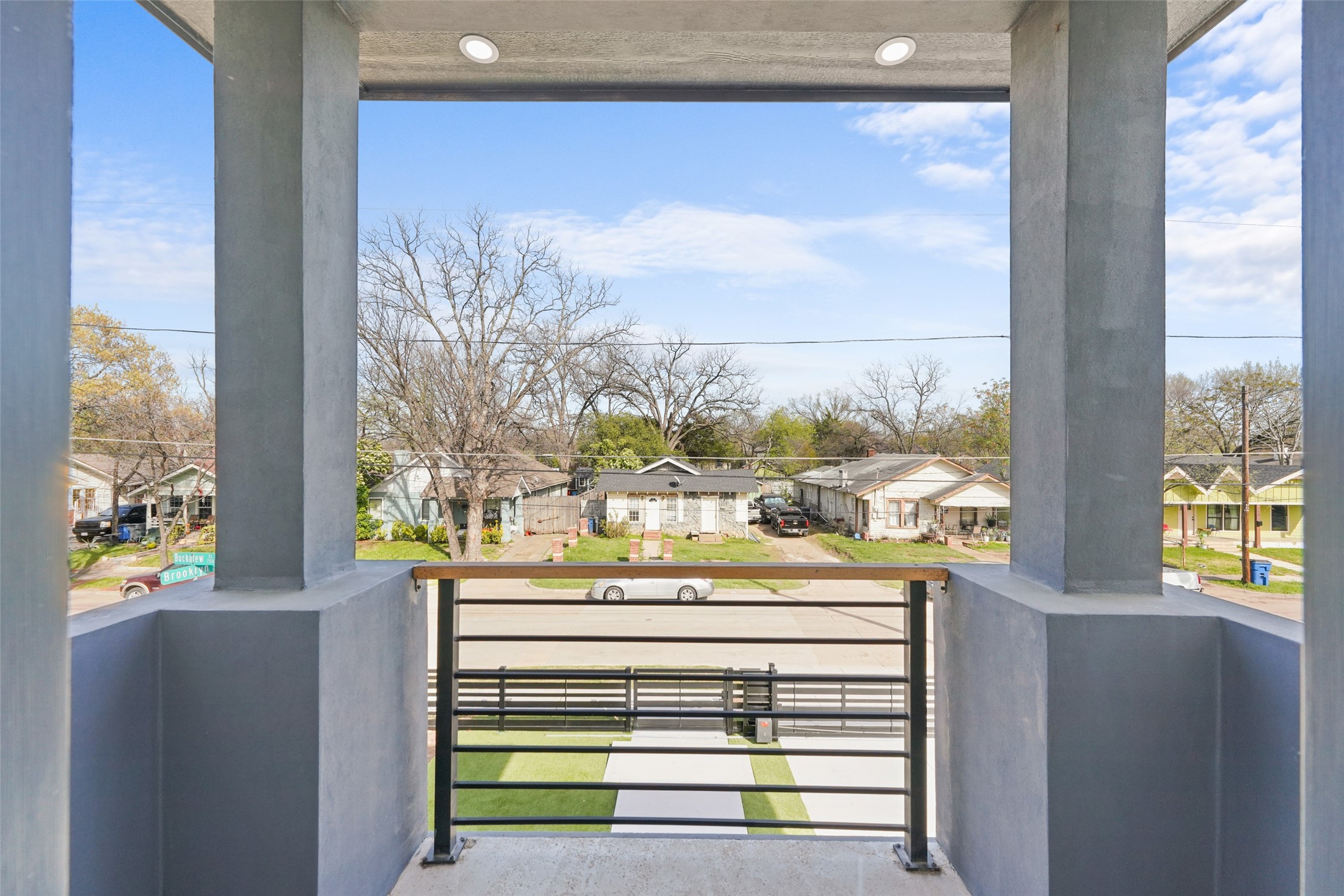 703 Buckalew Street Dallas TX 75208