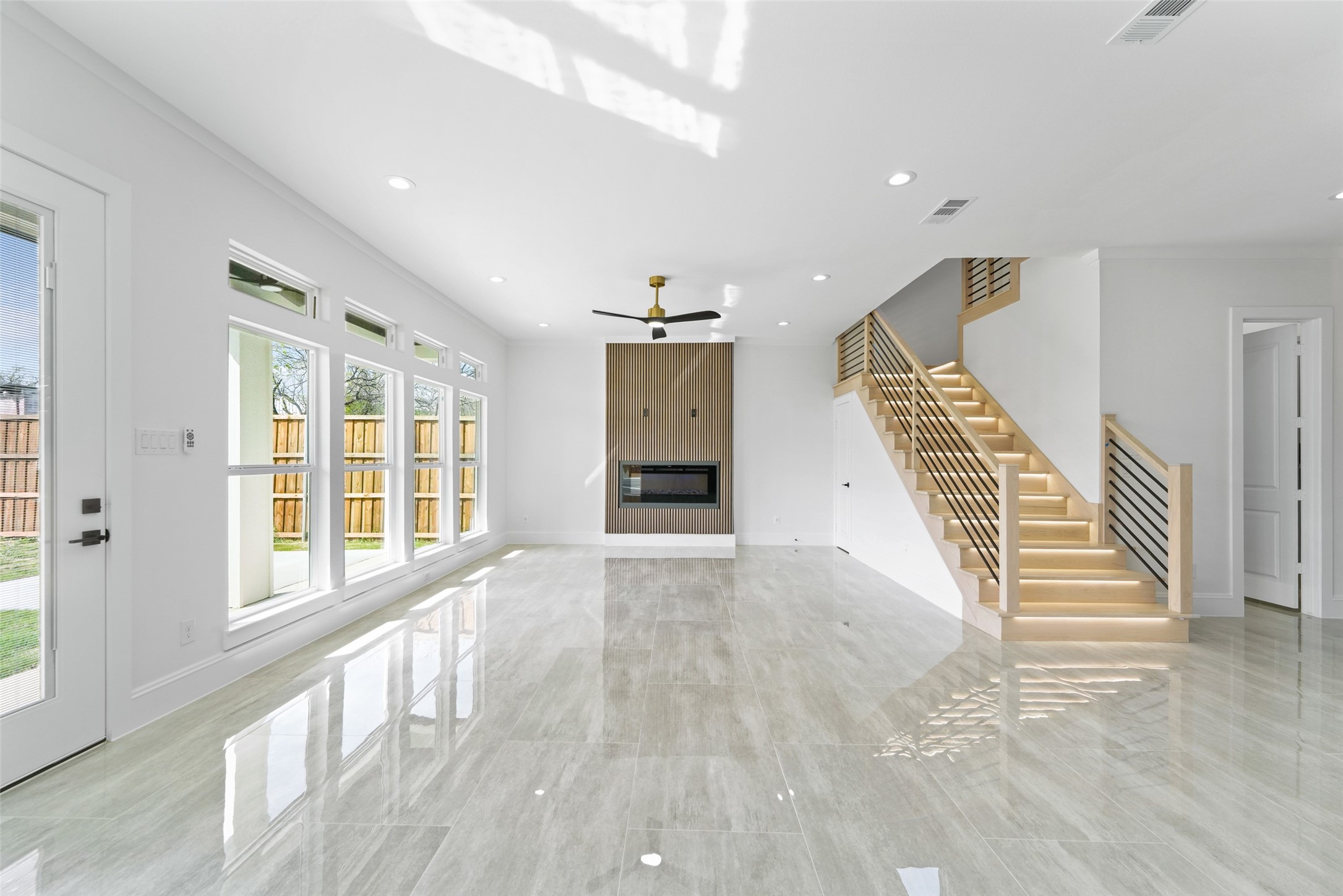703 Buckalew Street Dallas TX 75208