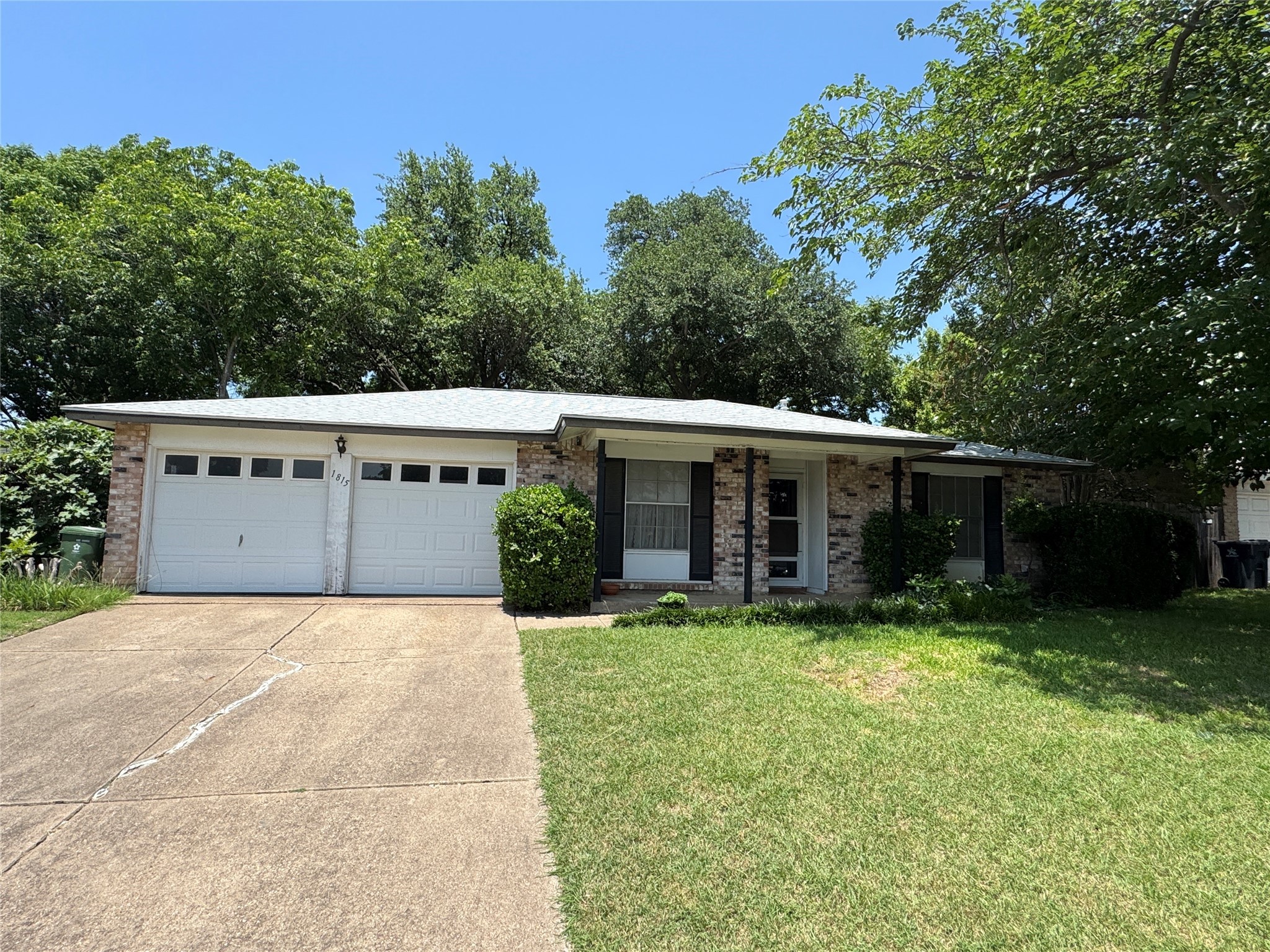 1815 Redwood Street Arlington TX 76014