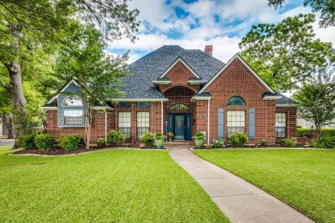 201 N Clay Street Ennis TX 75119