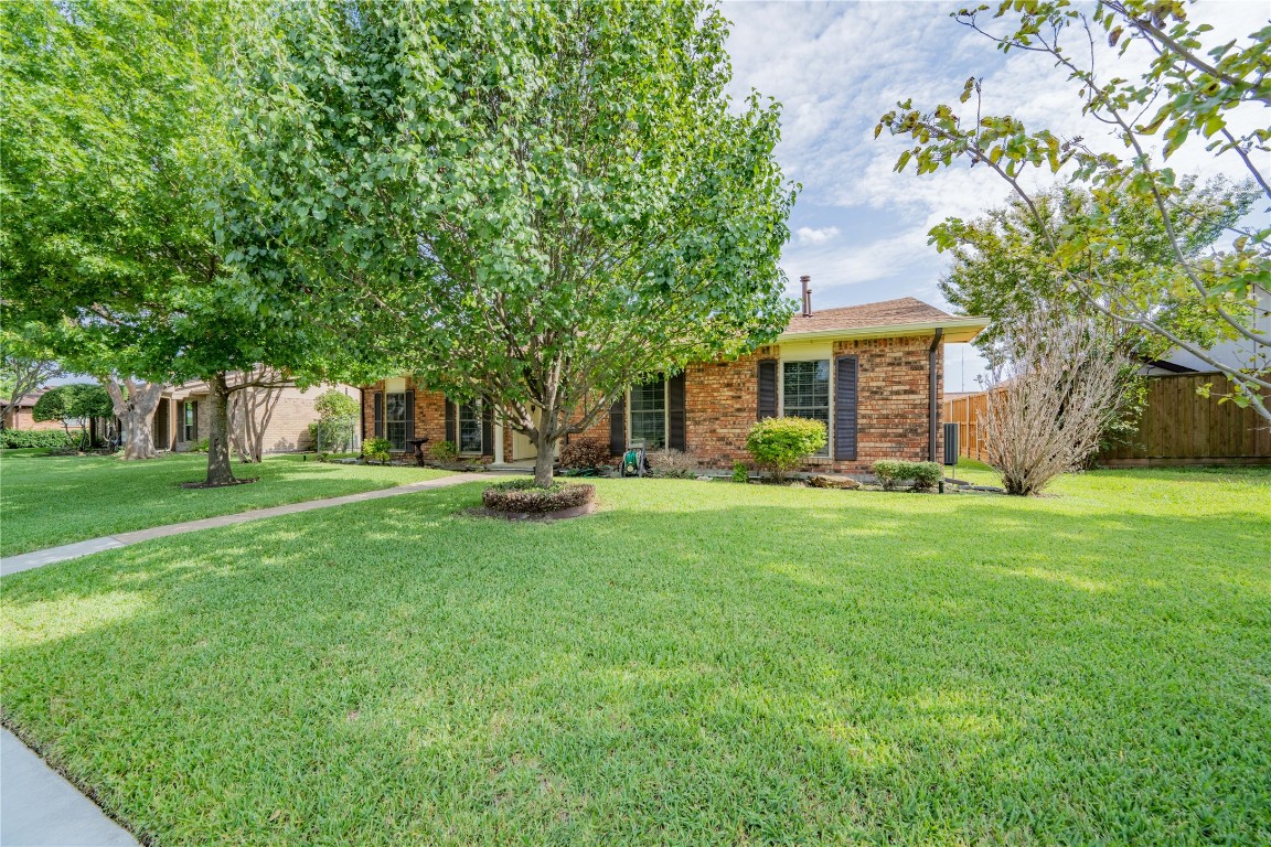 4518 Freeport Drive Garland TX 75043