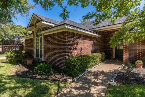 328 Bonham Drive Hewitt TX 76643
