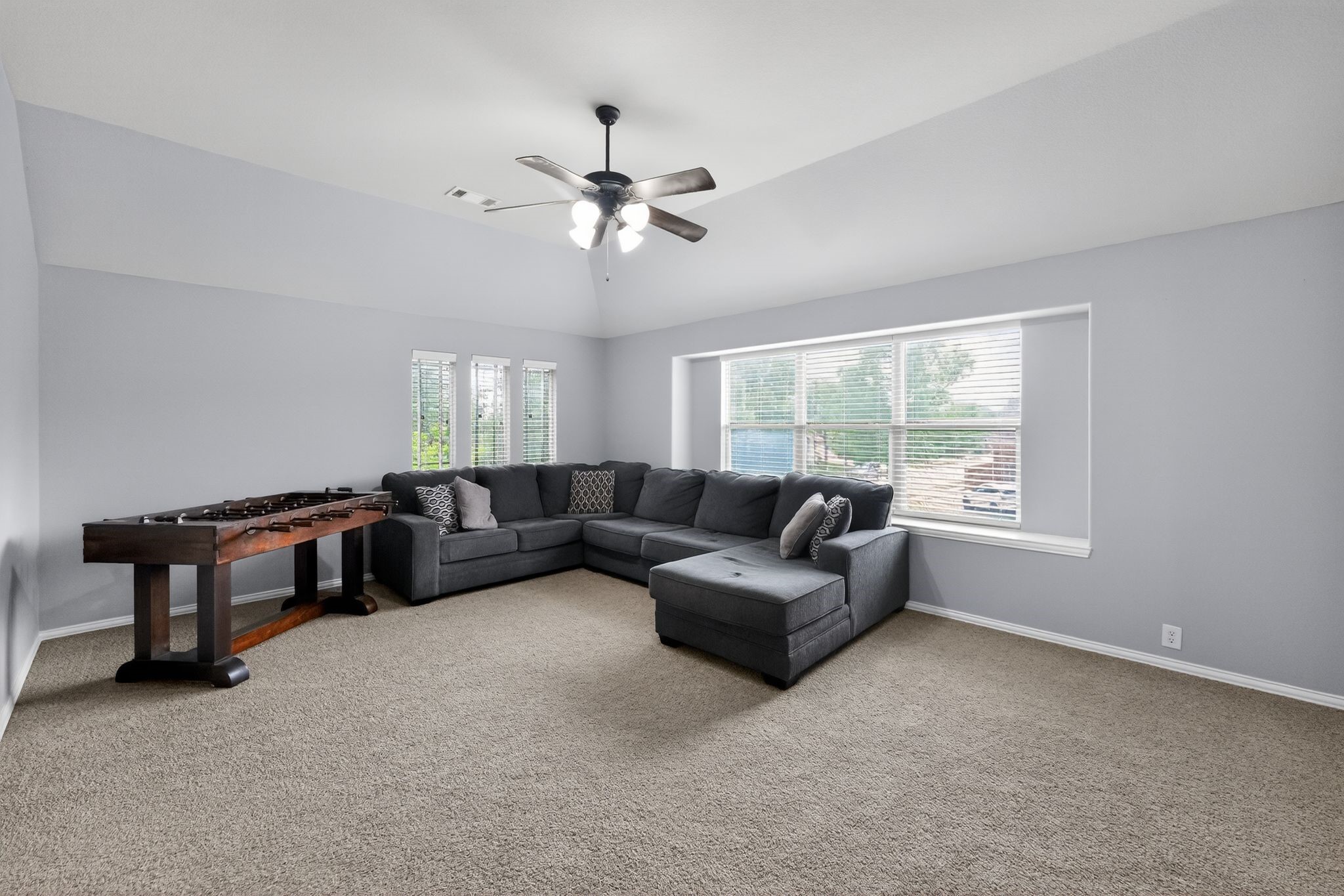 2760 Explorador Grand Prairie TX 75054