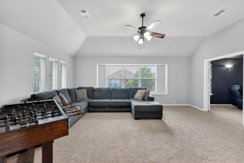 2760 Explorador Grand Prairie TX 75054