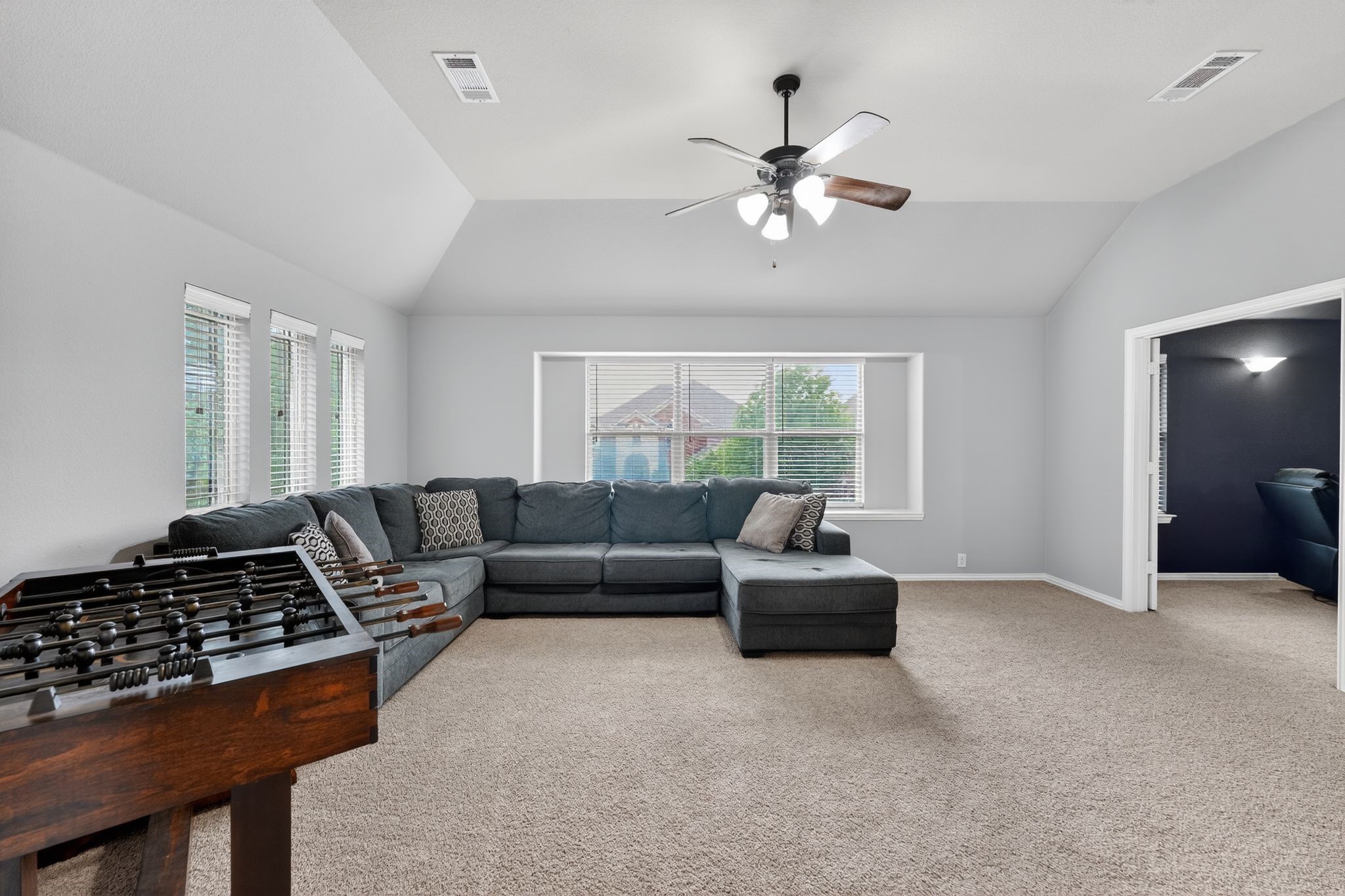 2760 Explorador Grand Prairie TX 75054