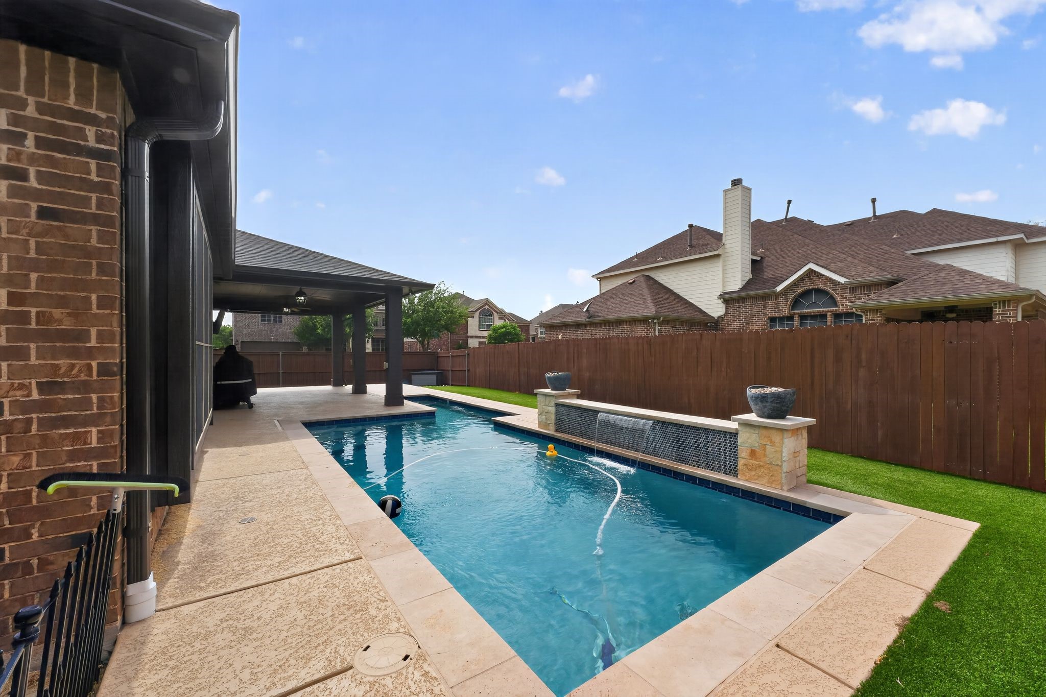 2760 Explorador Grand Prairie TX 75054
