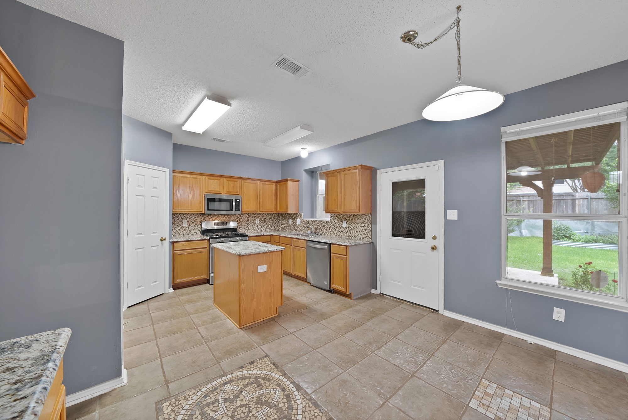 4523 Brittany Lane Grand Prairie TX 75052