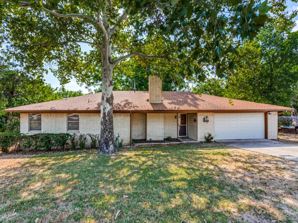 1515 Roberts Cut Off Road River Oaks TX 76114