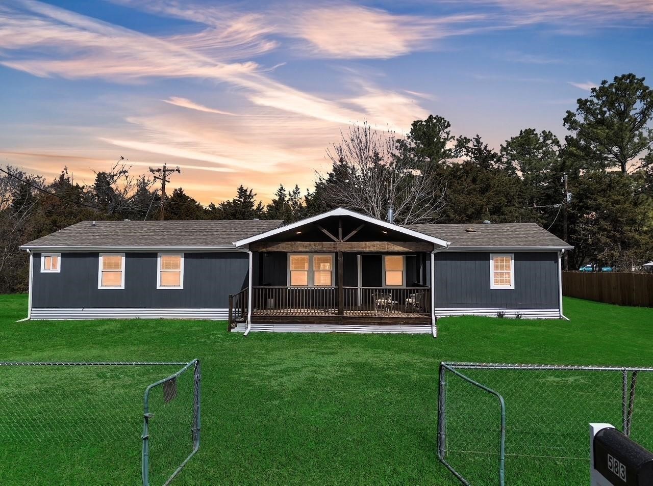 583 Hillcrest Circle Gordonville TX 76245