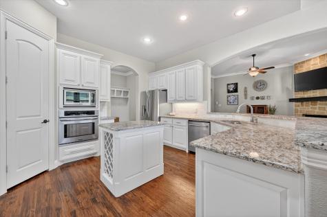 4500 Knoll Ridge Drive Fort Worth TX 76008