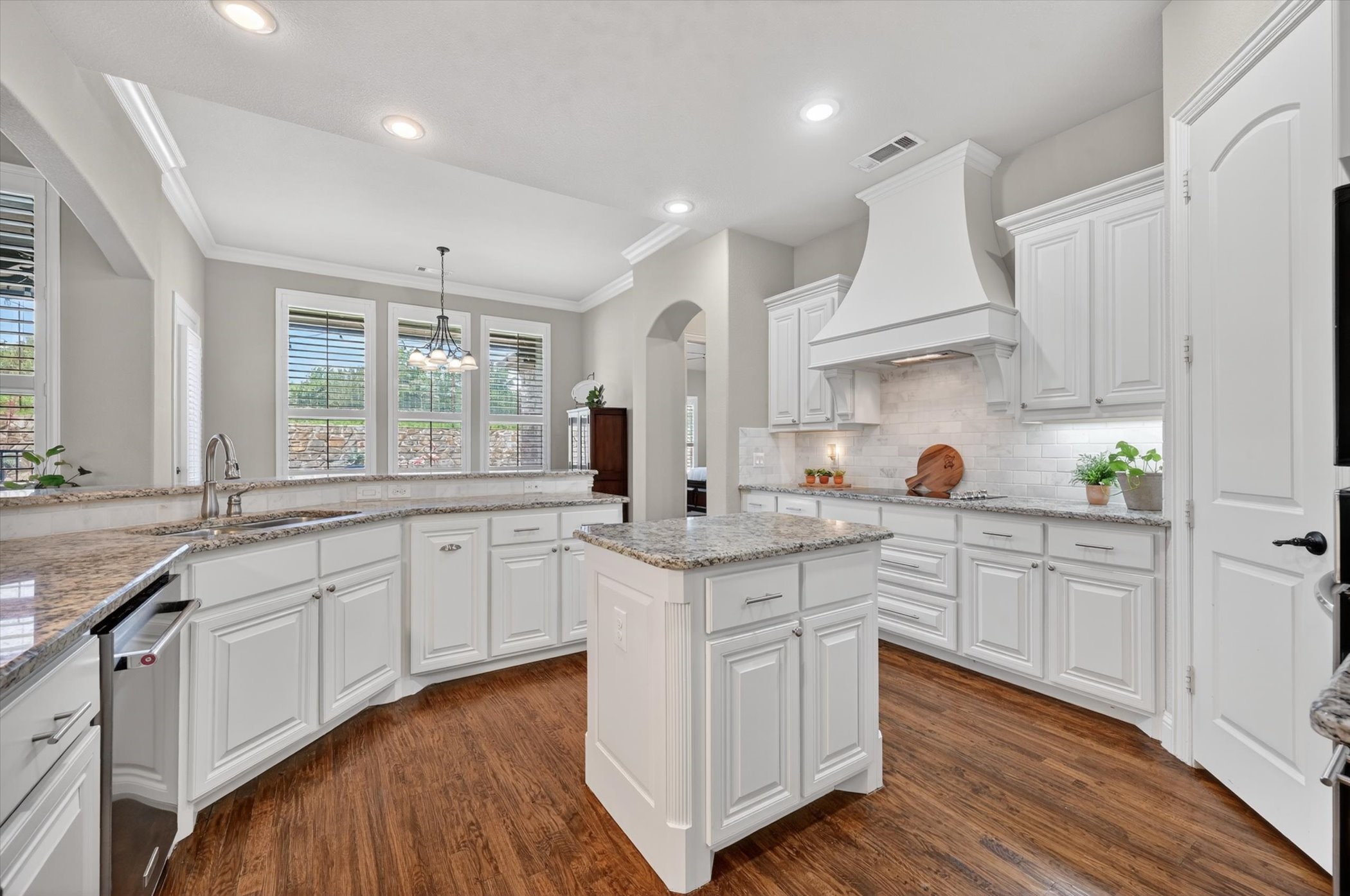 4500 Knoll Ridge Drive Fort Worth TX 76008