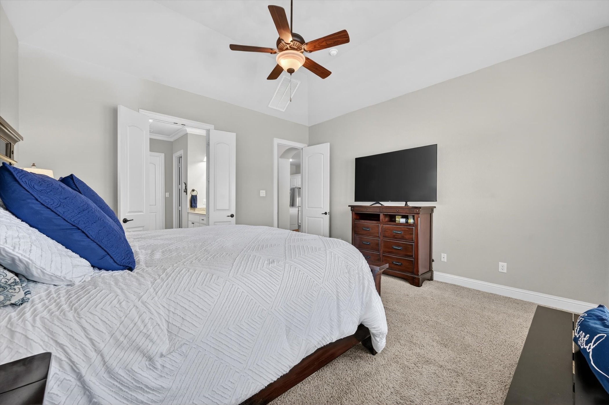 4500 Knoll Ridge Drive Fort Worth TX 76008