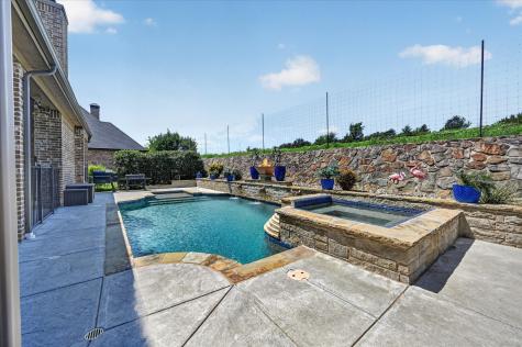 4500 Knoll Ridge Drive Fort Worth TX 76008