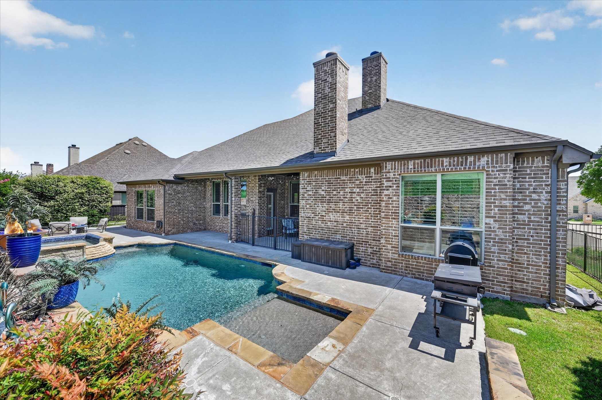 4500 Knoll Ridge Drive Fort Worth TX 76008