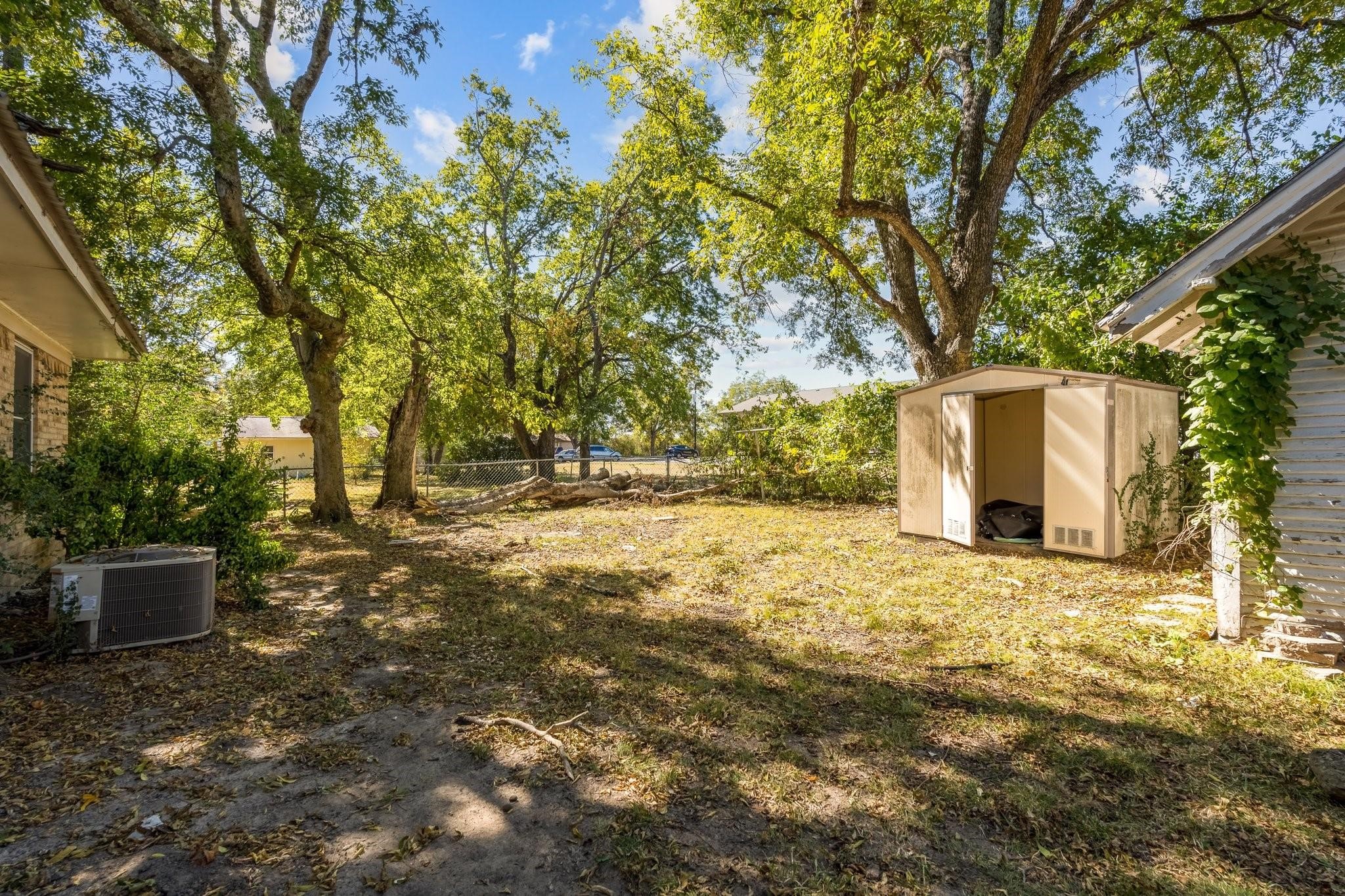921 Evans Street Bonham TX 75418