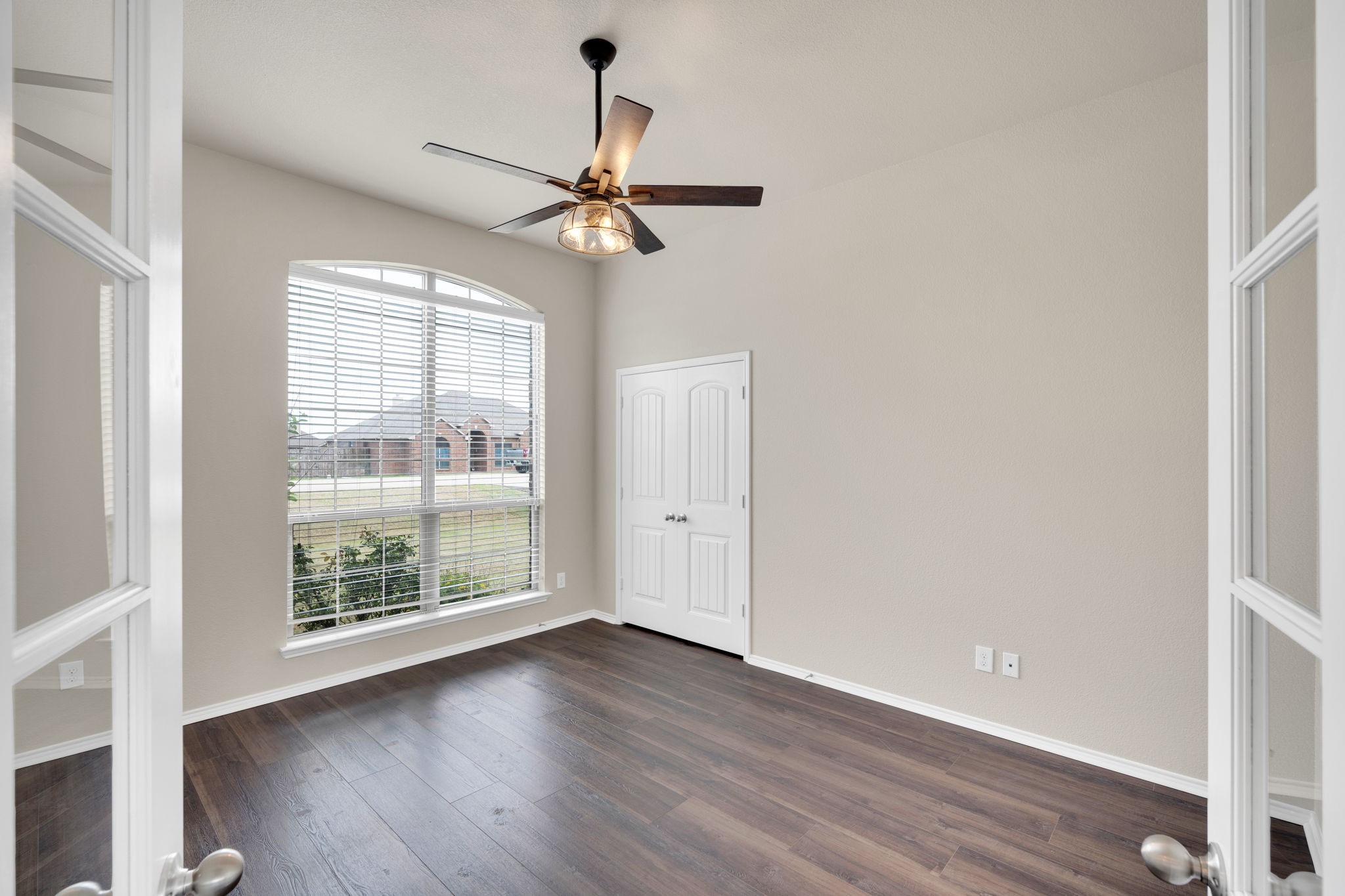 100 Windsor Circle Waxahachie TX 75165