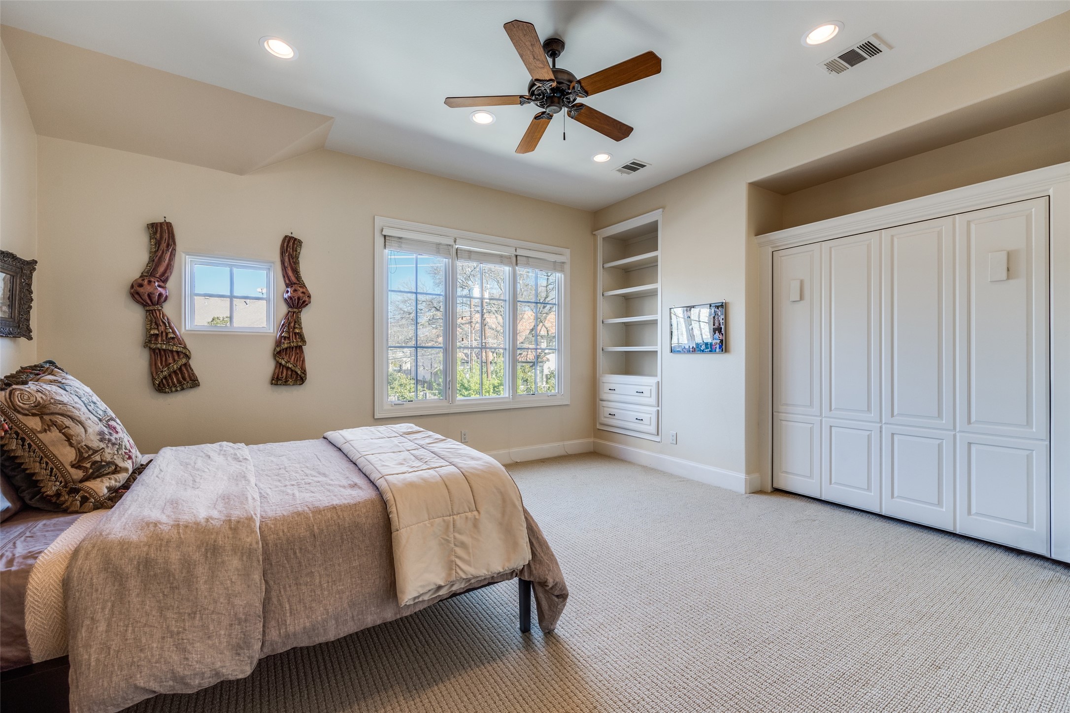 5917 Meaders Lane Dallas TX 75230