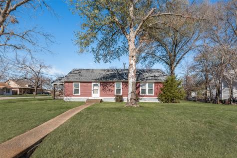 106 W 2nd North Street Kaufman TX 75142