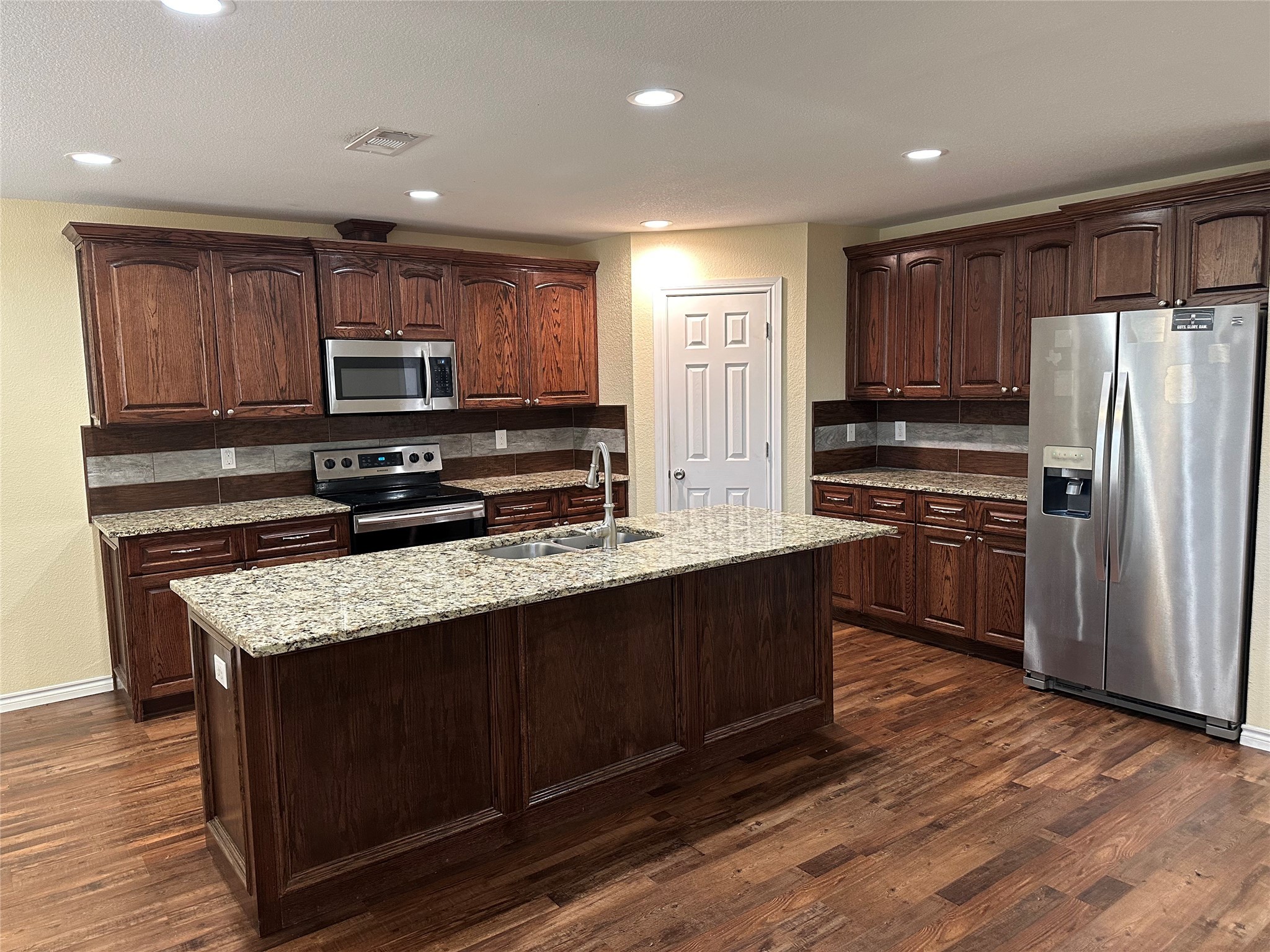 412 S Park Street Terrell TX 75160