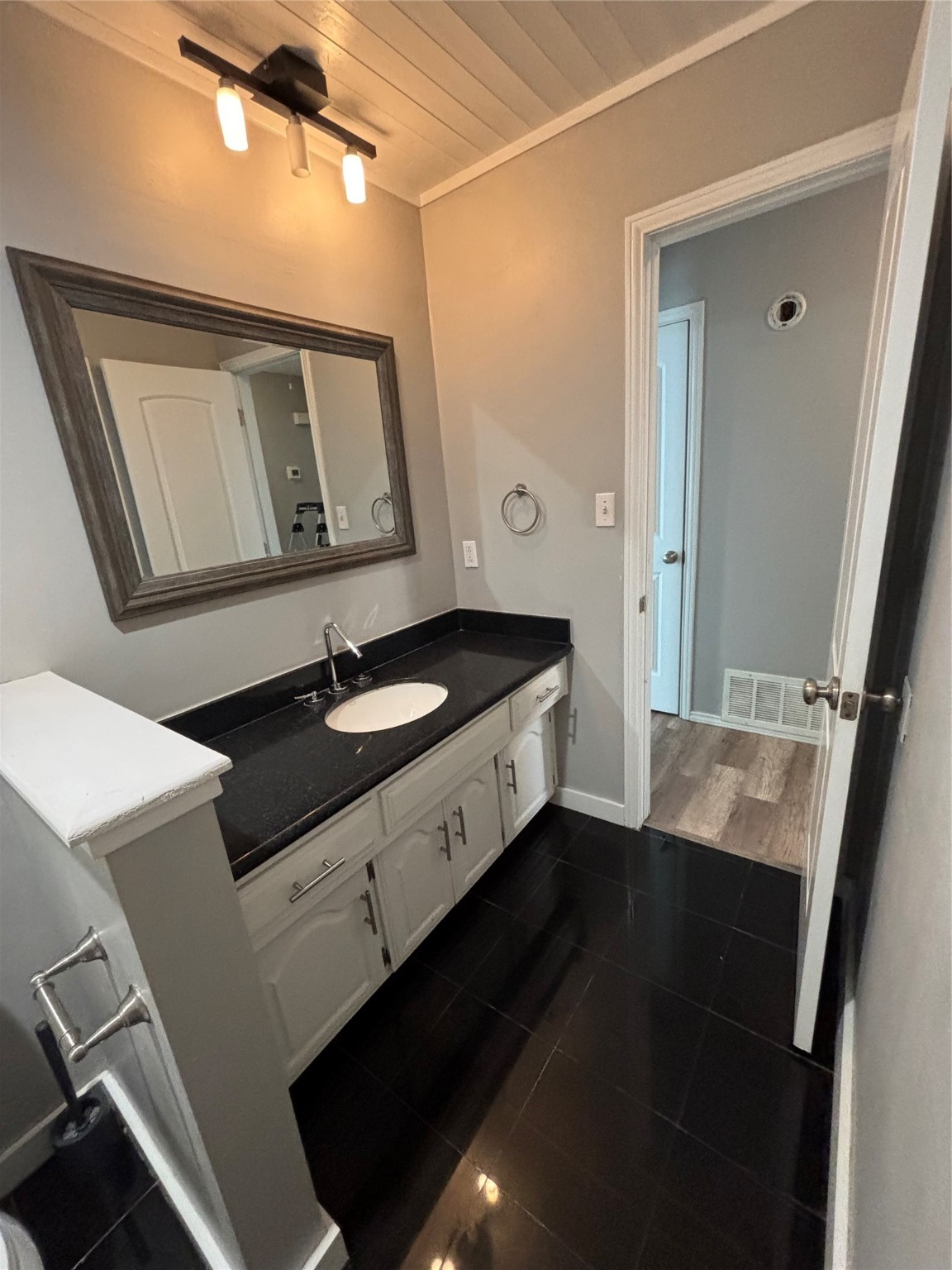 5008 Edgewater Drive Rowlett TX 75088