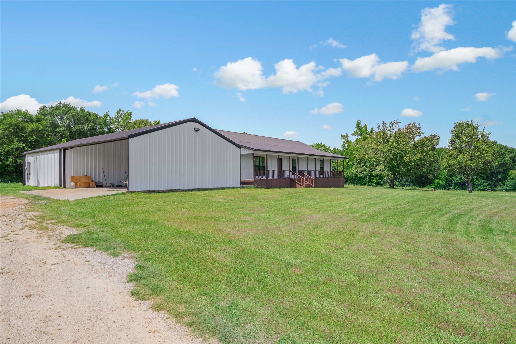 3189 Us Highway 80 Mineola TX 75773