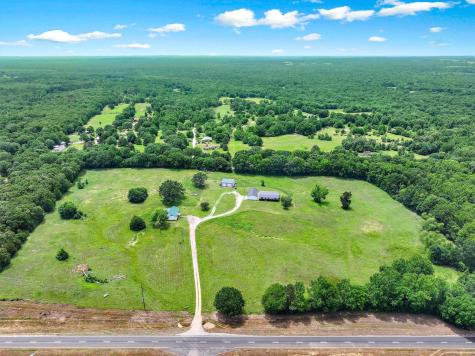 3189 Us Highway 80 Mineola TX 75773