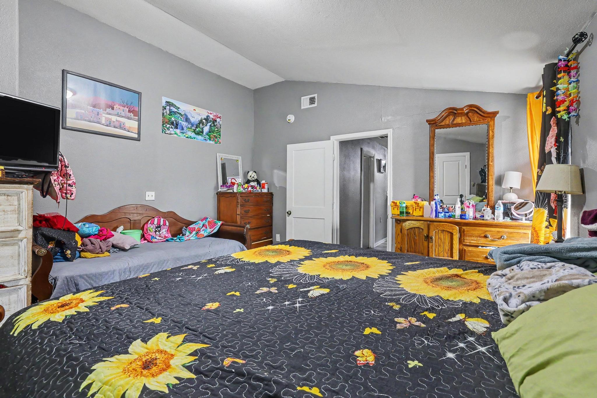205 S Main Street Bonham TX 75418