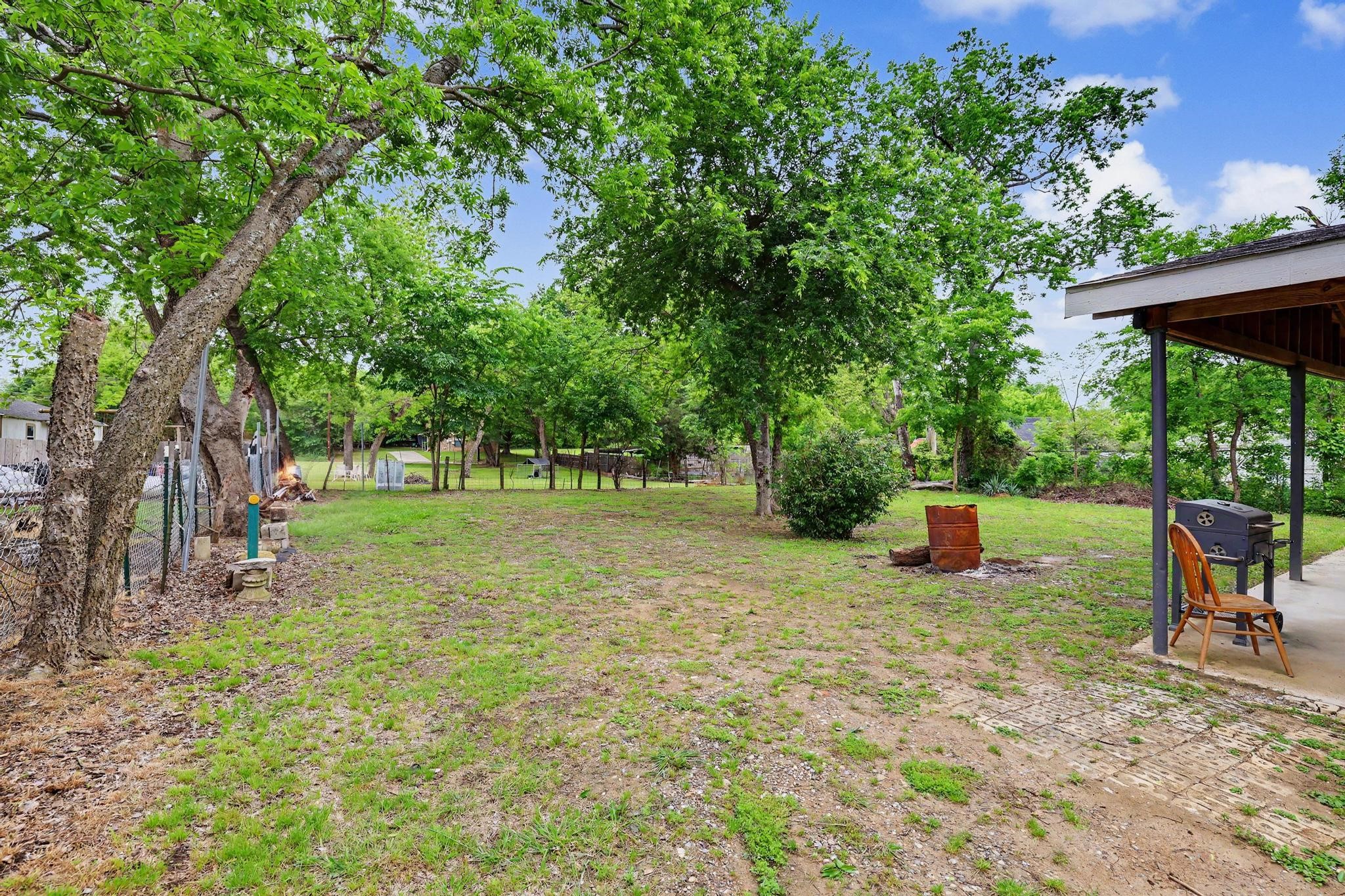 205 S Main Street Bonham TX 75418