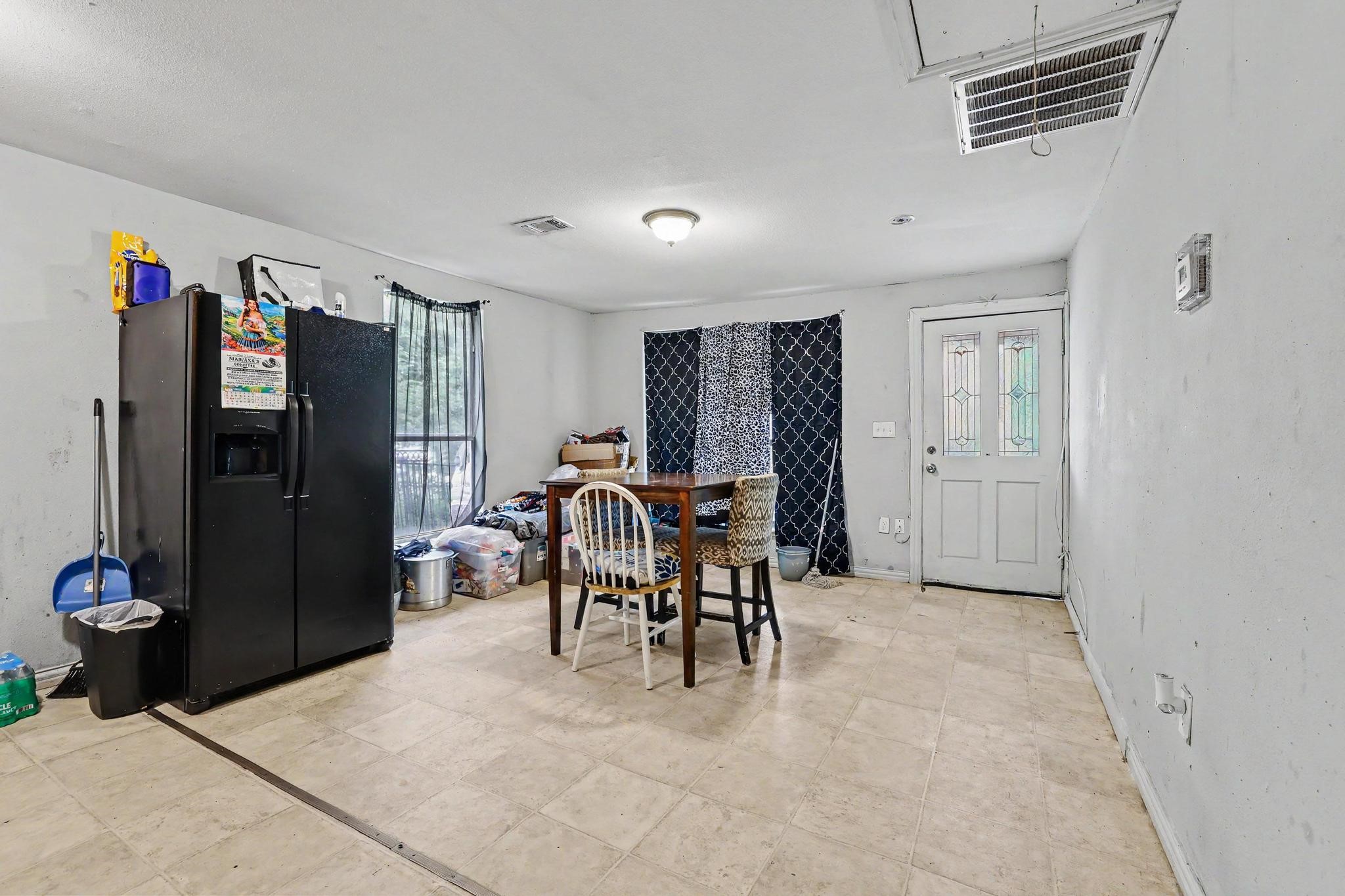 205 S Main Street Bonham TX 75418