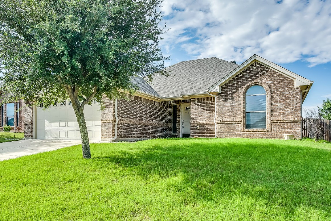 1233 Newcastle Drive Weatherford TX 76086