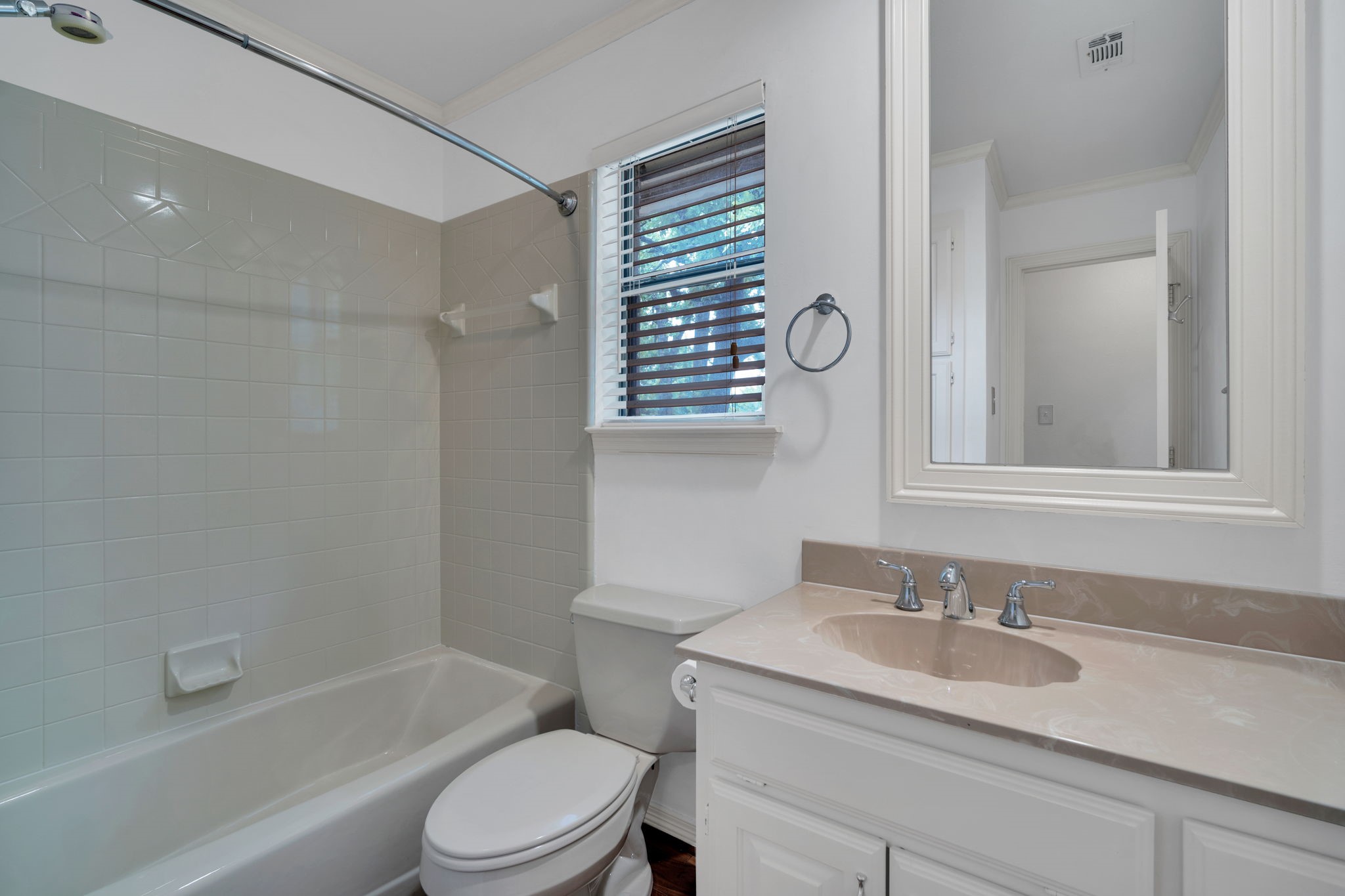 6105 Waterview Drive Arlington TX 76016
