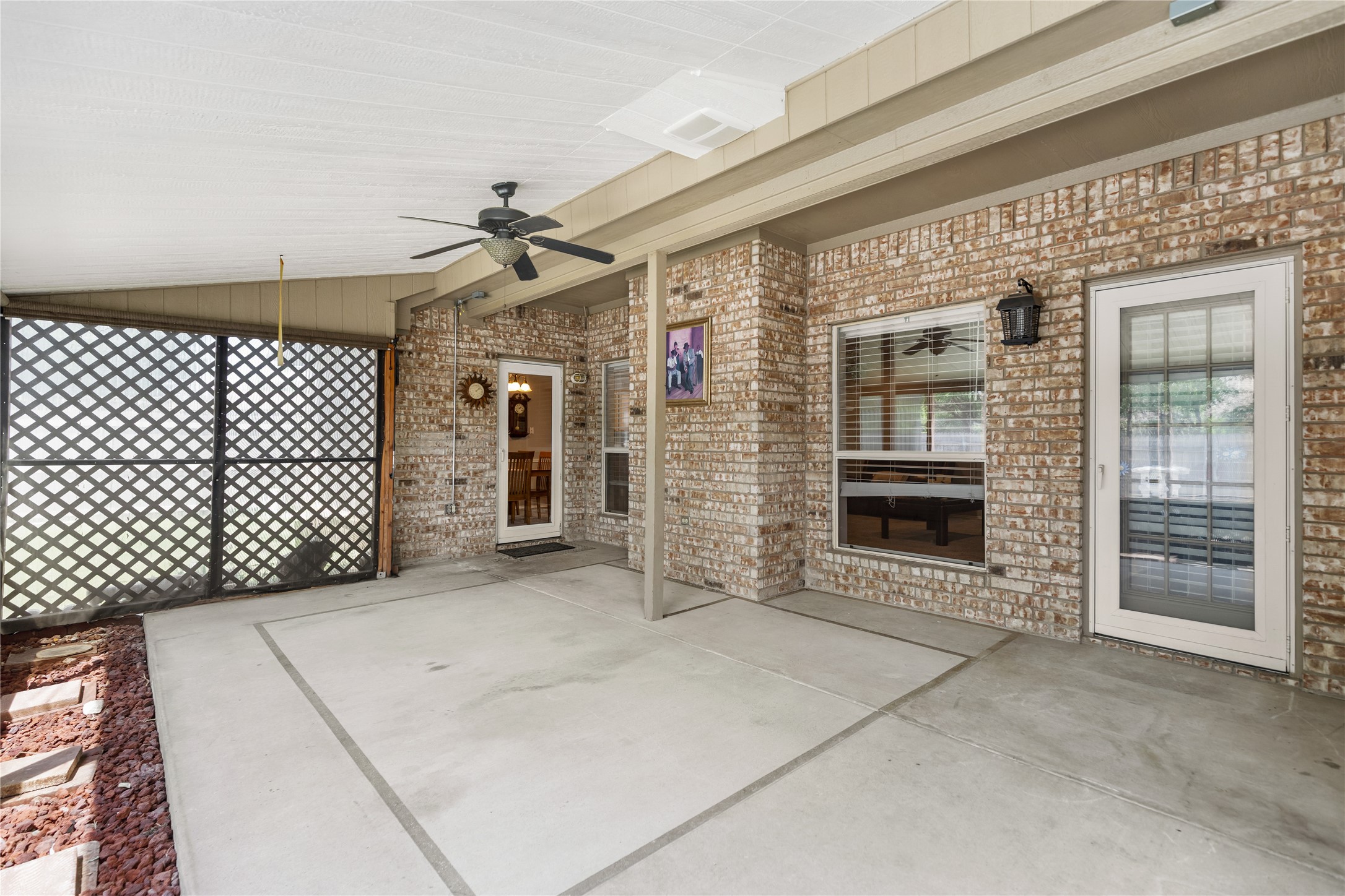 817 Amber Drive Saginaw TX 76179