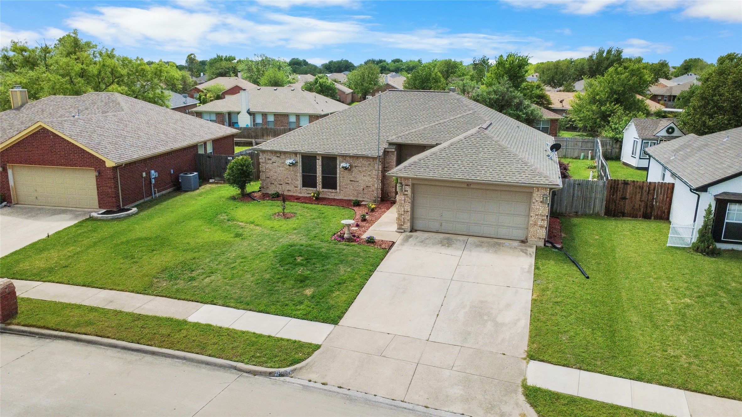 817 Amber Drive Saginaw TX 76179