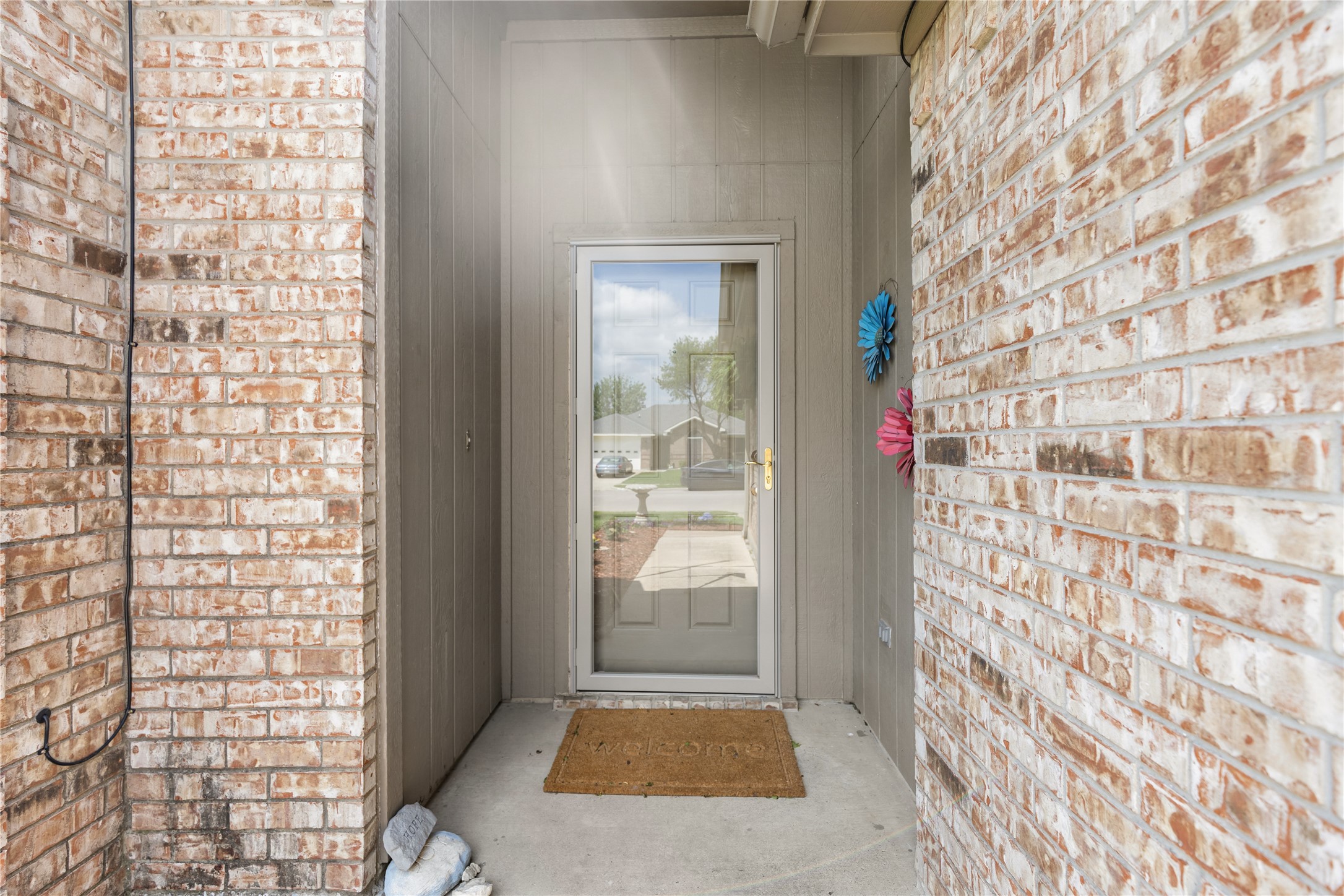 817 Amber Drive Saginaw TX 76179