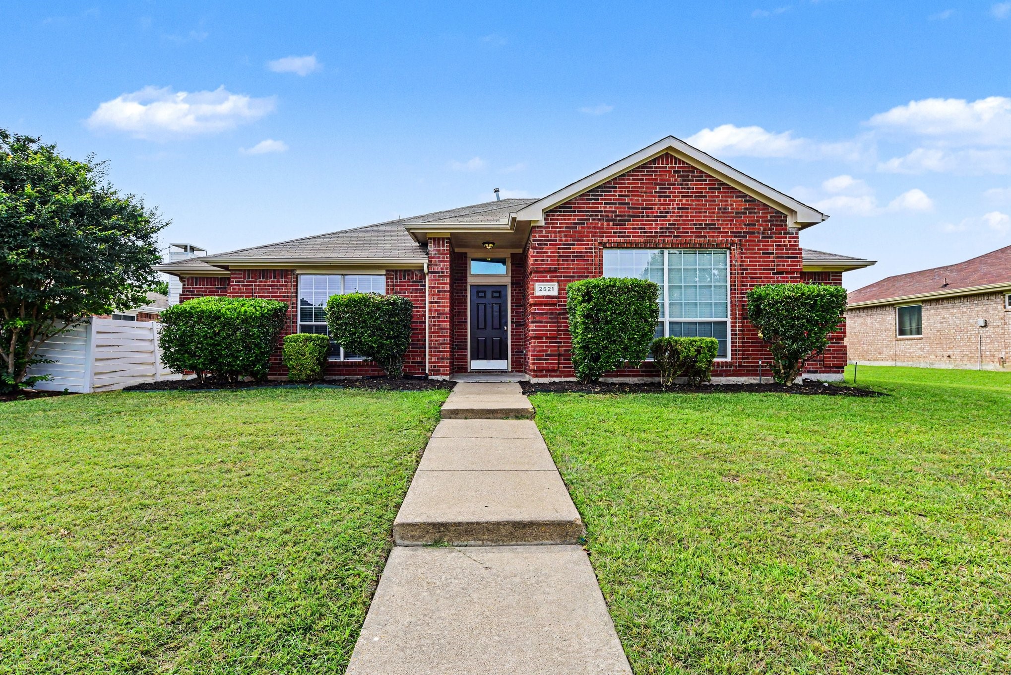 2521 Ash Creek Mesquite TX 75181